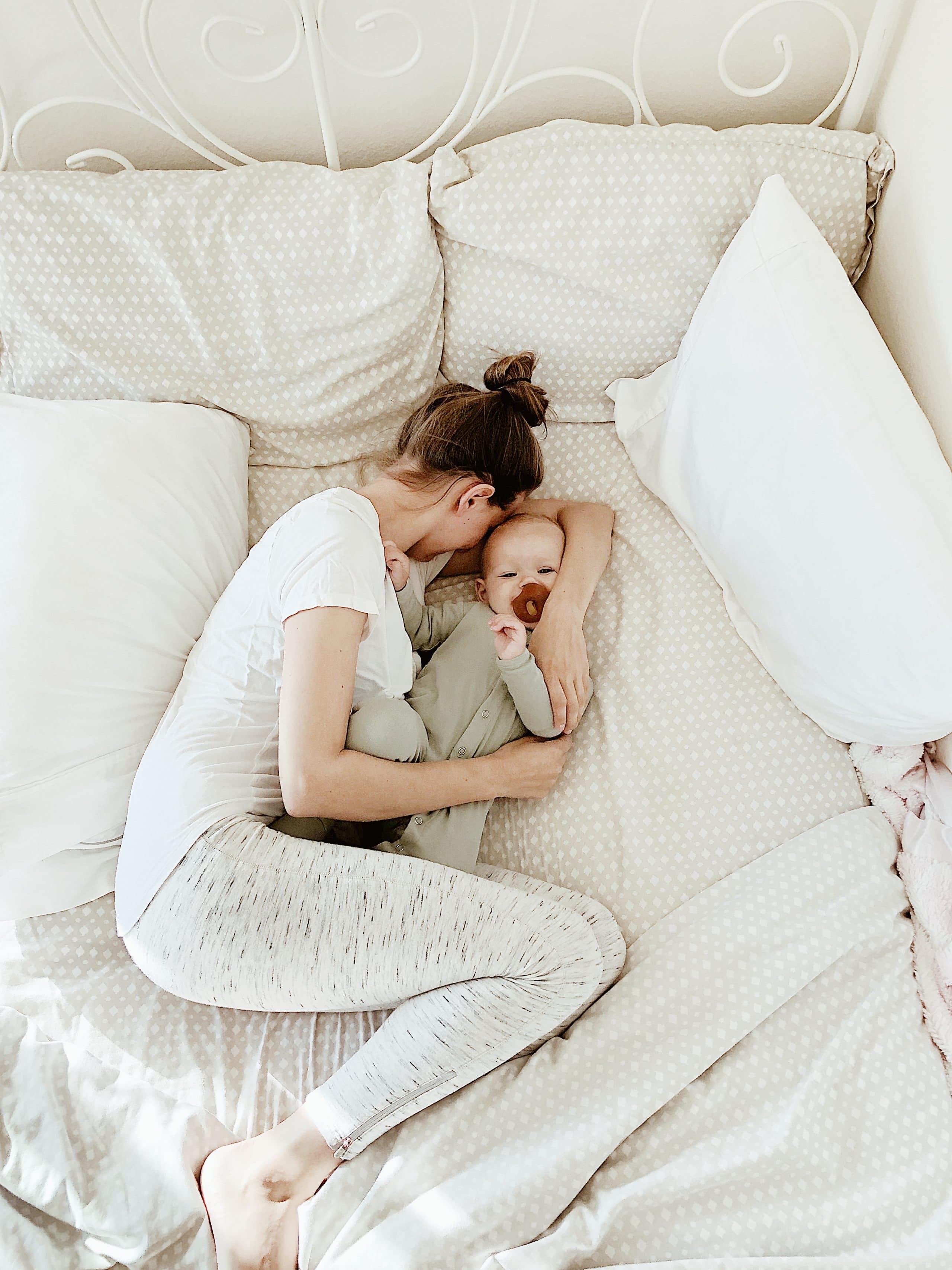 8-tips-for-co-sleeping-safely-and-successfully-motherhood-sprouting