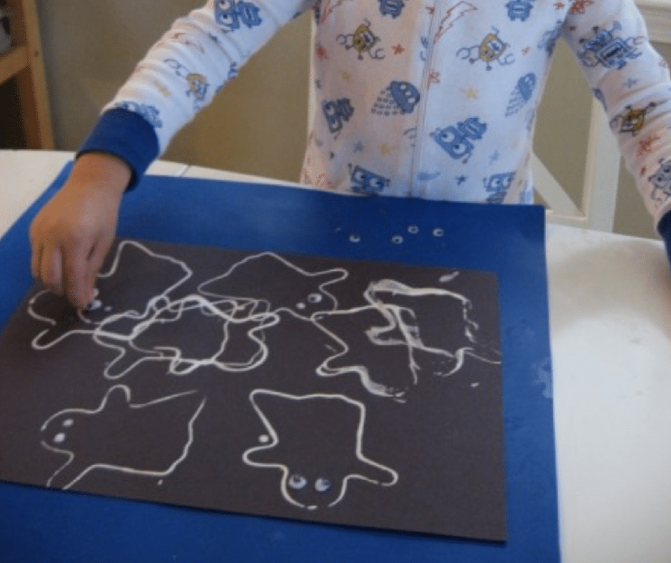 Cookie Cutter Ghosts - Halloween Crafts for Toddlers