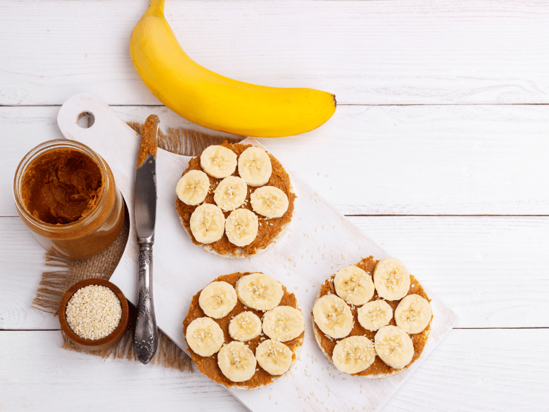 Peanut butter and banana rice cakes